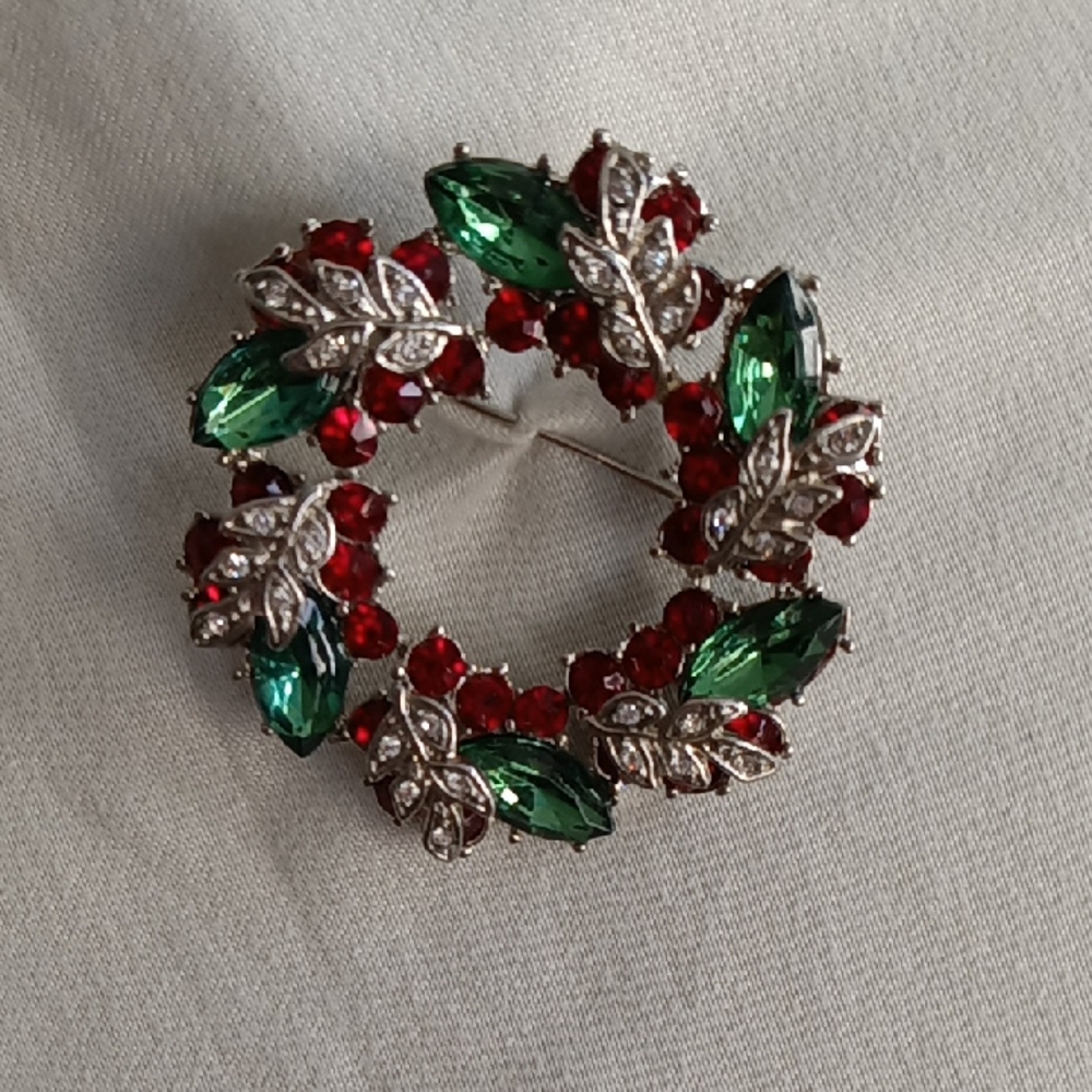 Elegant Green and Red Crystal Brooch